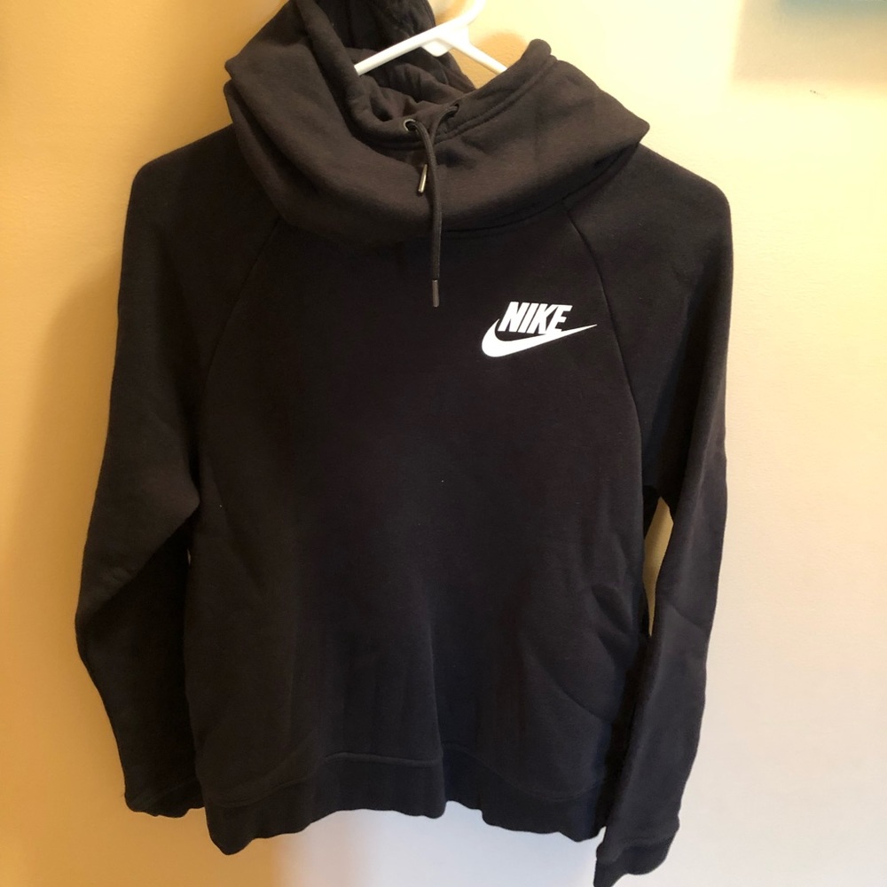 nike sweatshirt